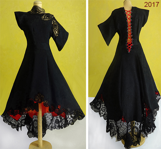 Obleka z aplikacijami iz ročno kvačkane čipke. Razstavljena na ART Expo Ljubljana. September 2017